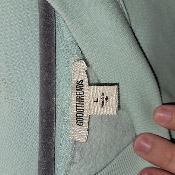 Sweater - Picture 7 of 9